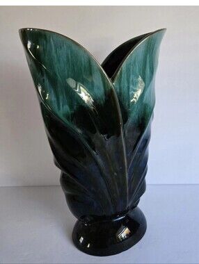 Blue Mountain Pottery Leaf Vase Vintage